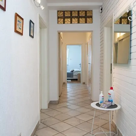 Lejlighed Tomic Mia Near The Sea