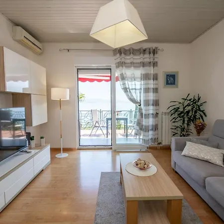 Apartament Tomic Mia Near The Sea