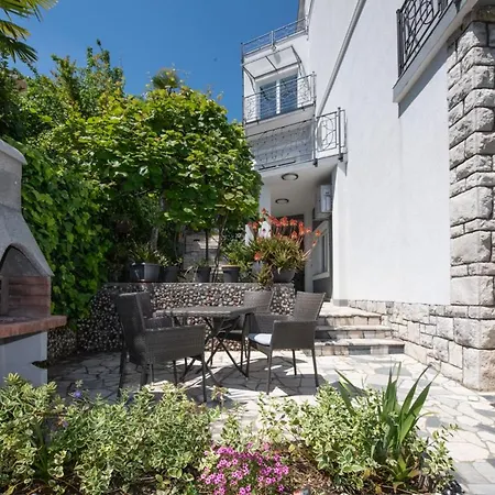 Tomic Mia Near The Sea Lejlighed