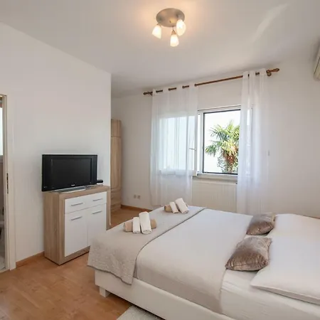 Tomic Mia Near The Sea Opatija