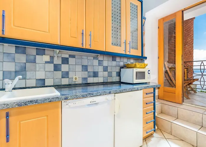 Tomic Mia Near The Sea Apartmán