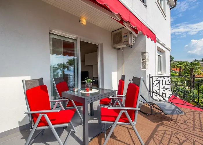 Villa Tomic Apartment Mia Near The Sea